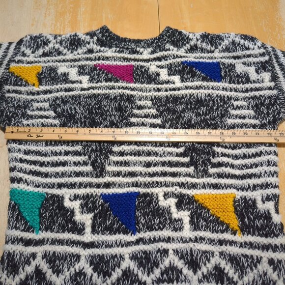 Permit Vintage Mens Sweater Sz M Geometric Black White Acrylic Triangle Pattern - Picture 8 of 16